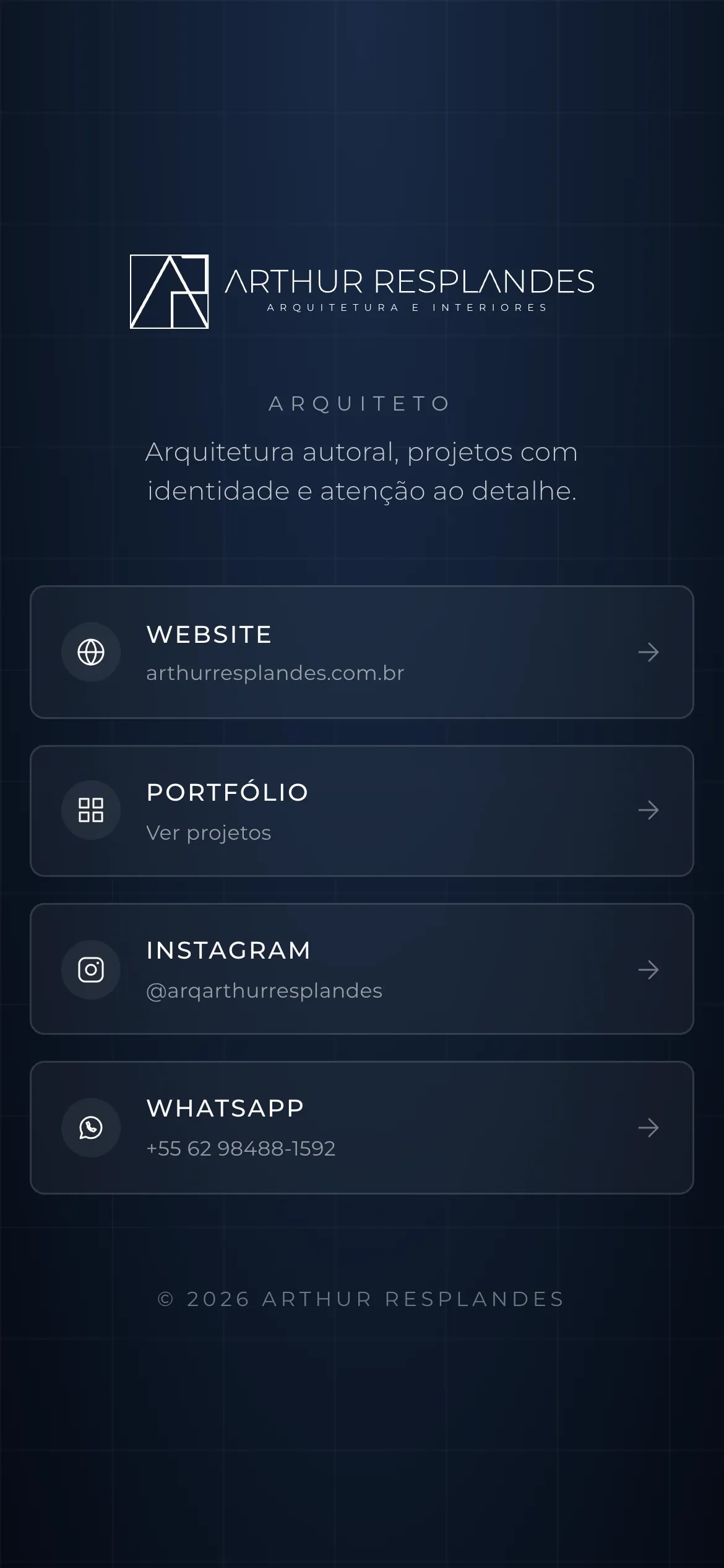 Link page with website, portfolio, Instagram and WhatsApp